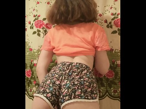 ❤️ מותק צעיר סקסי פושט את המכנסיים הקצרים במצלמה ❤️❌ פורנו ב-iw.downloadassertion.top ️❤